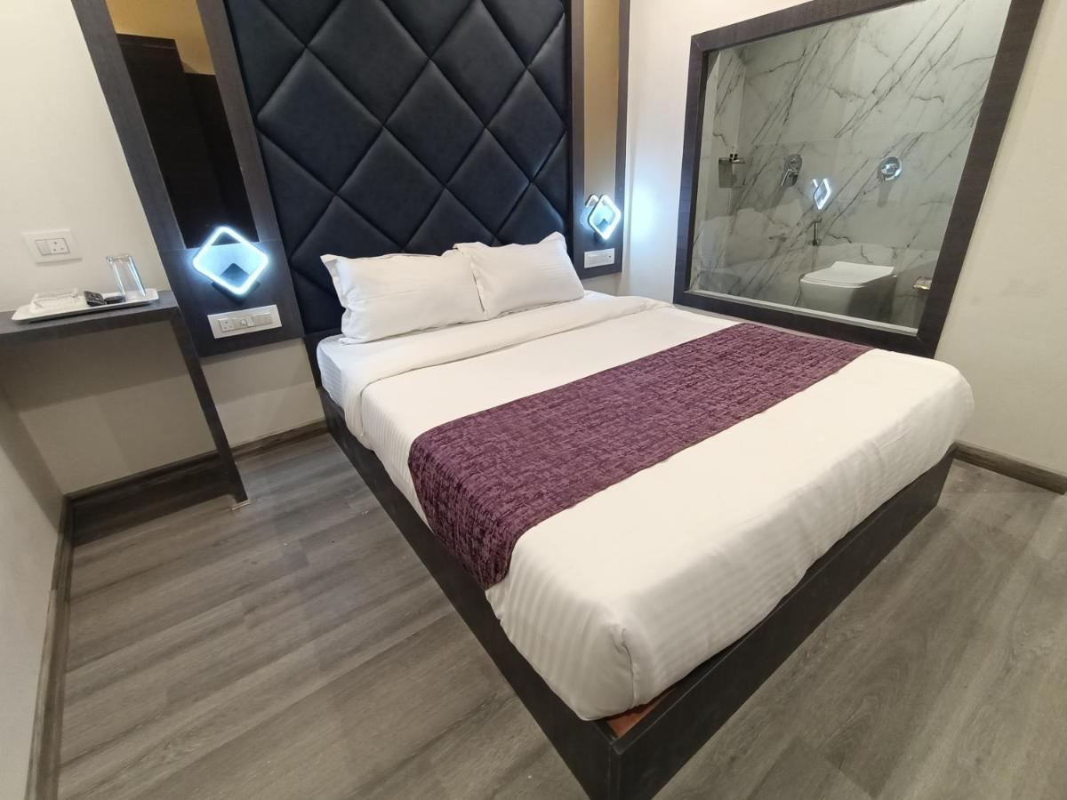 Hotel Classio Andheri - Near Dn Nagar Metro Station Mumbai Ngoại thất bức ảnh