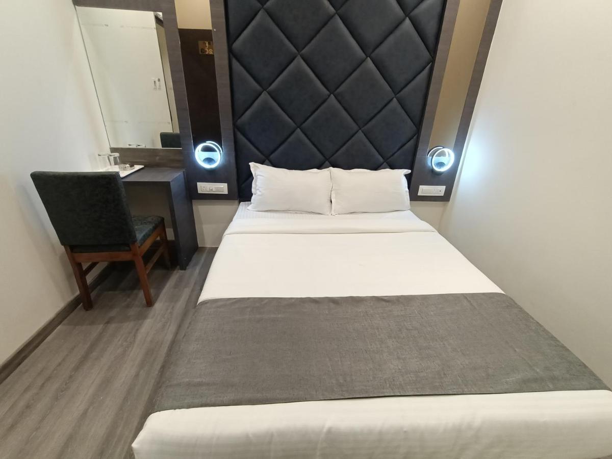 Hotel Classio Andheri - Near Dn Nagar Metro Station Mumbai Ngoại thất bức ảnh
