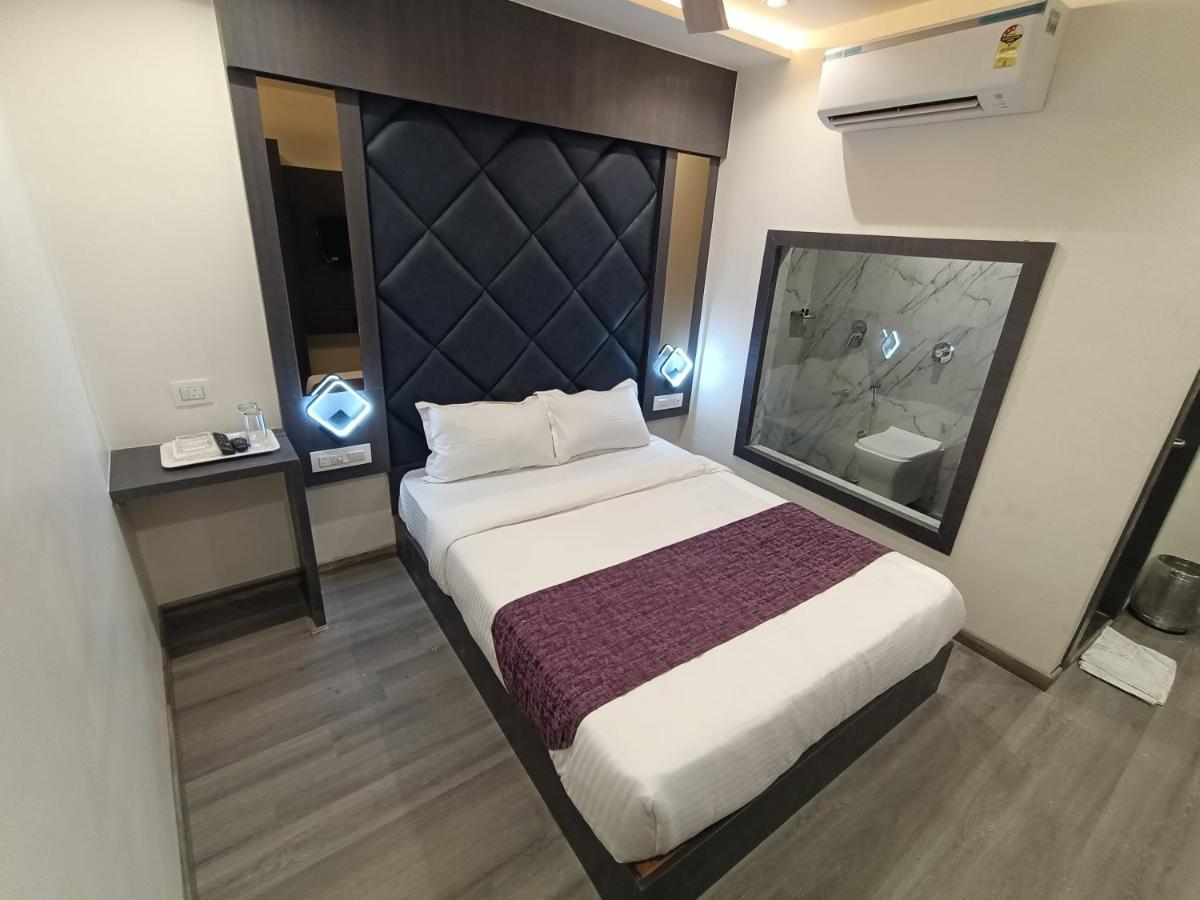 Hotel Classio Andheri - Near Dn Nagar Metro Station Mumbai Ngoại thất bức ảnh