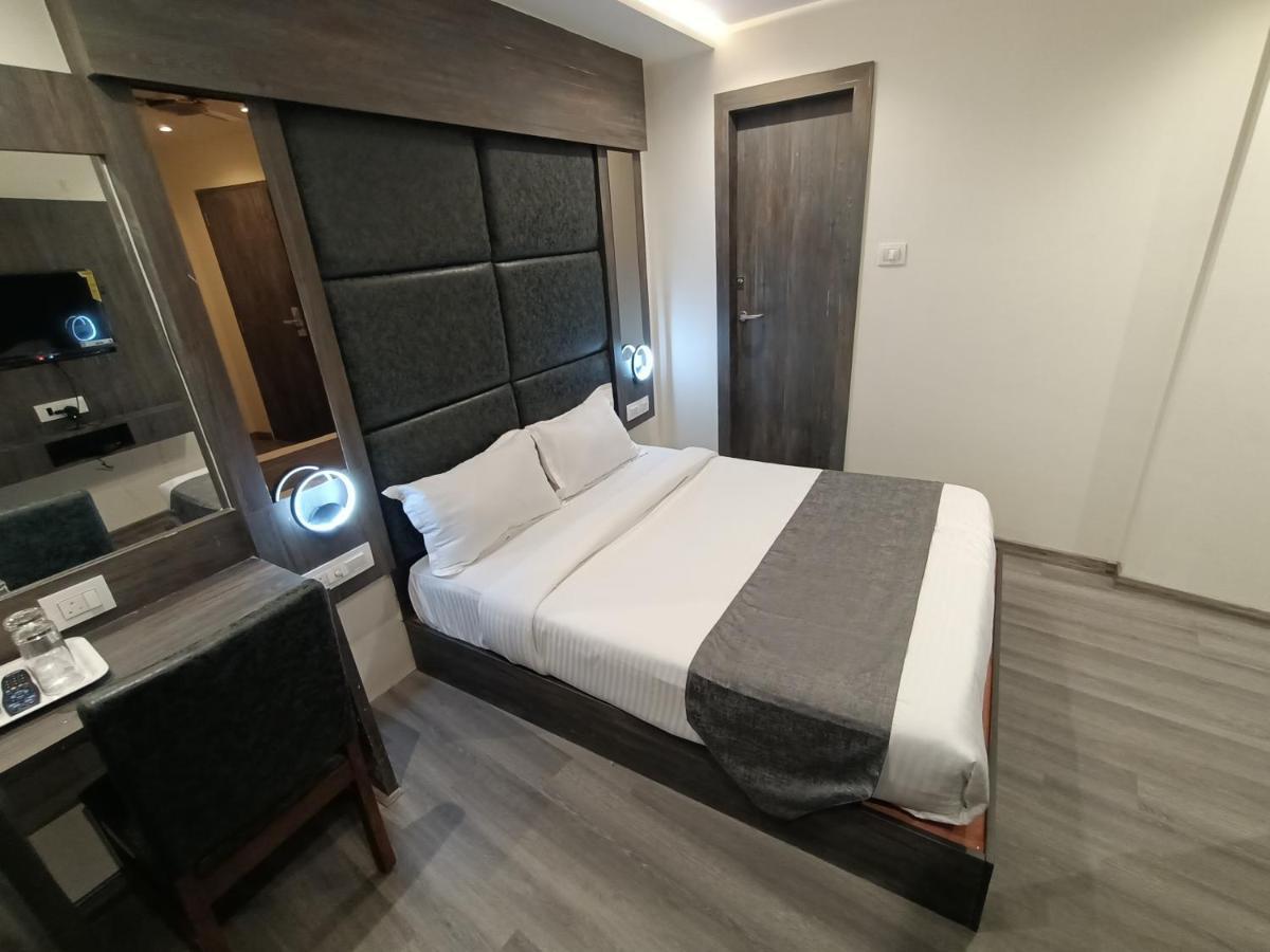 Hotel Classio Andheri - Near Dn Nagar Metro Station Mumbai Ngoại thất bức ảnh