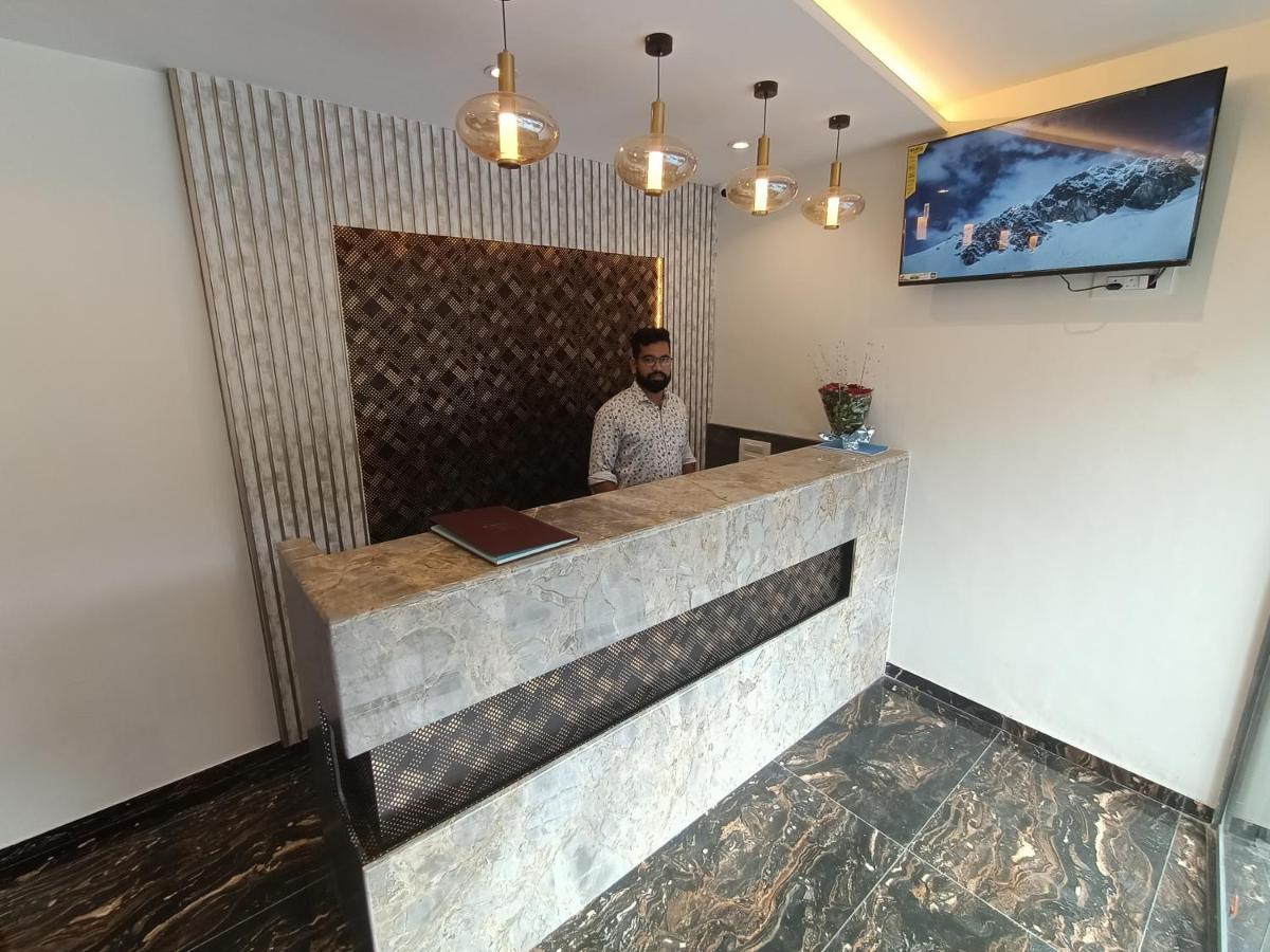 Hotel Classio Andheri - Near Dn Nagar Metro Station Mumbai Ngoại thất bức ảnh