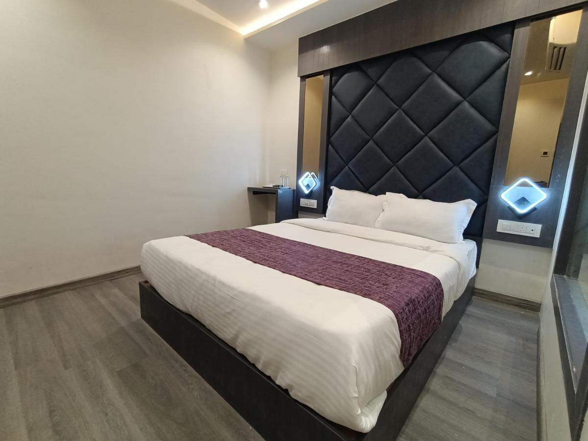 Hotel Classio Andheri - Near Dn Nagar Metro Station Mumbai Ngoại thất bức ảnh